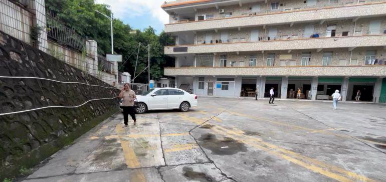 布吉新出独门独院1到4层单层4000平红本厂房可分租