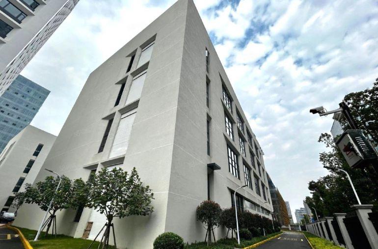 龙岗布吉丹竹电商园可出租面积2600。大小可分200平起租