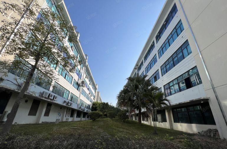 布吉李朗业主花园式工业园独栋厂房一楼580平分租形象好空地大