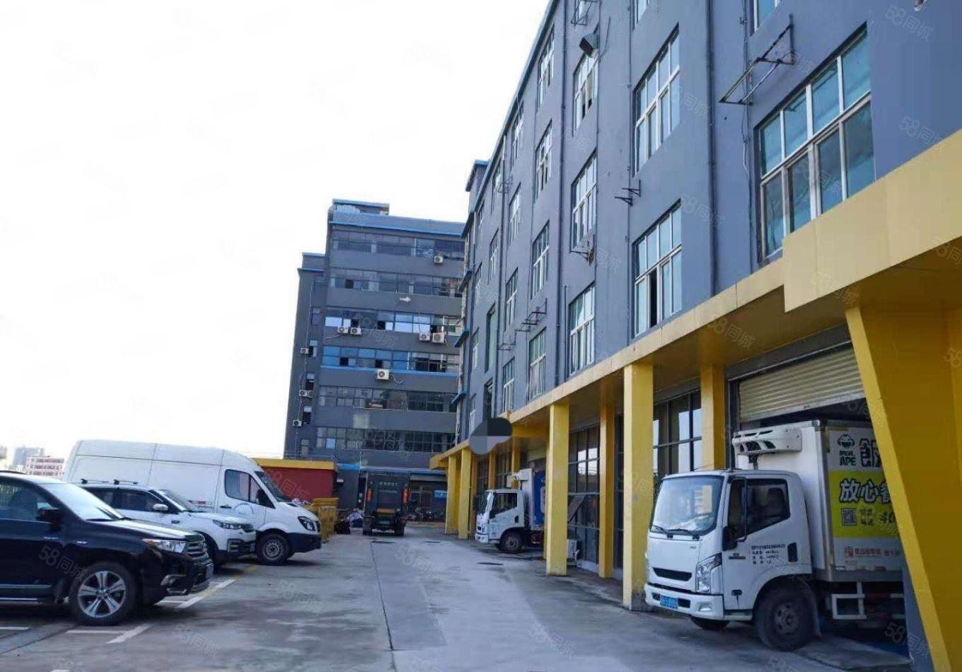 户型超好！龙华清湖地铁电商园楼上办公室出租200平带办公桌椅