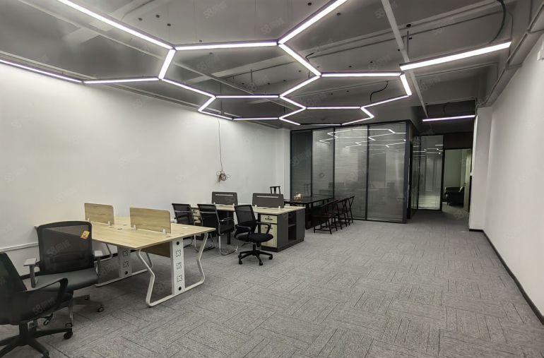 布吉石芽岭180平米带装修厂房出租实际面积出租原房东厂房