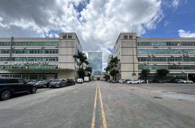 布吉上李朗原房东科技园新出楼上整层2000平厂房出租可分租