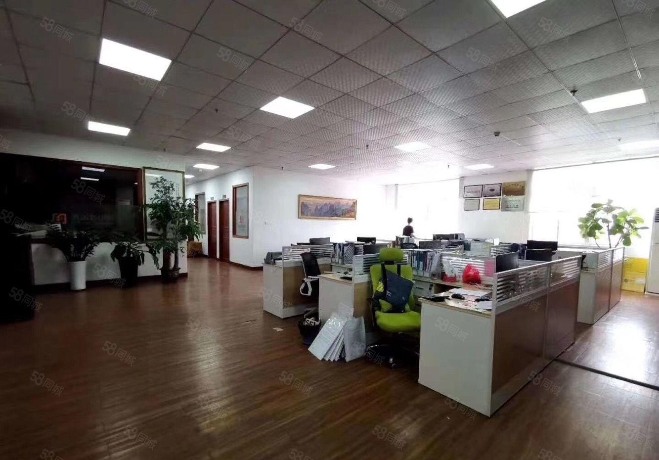 布吉秀峰工业城三楼900平米电商物流仓库招租