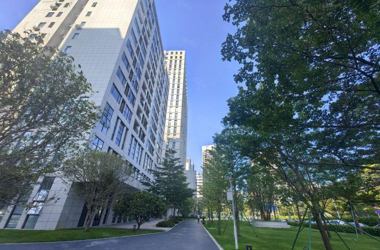 布吉科技园新出精装修厂房2000平方带现成前台水电齐全