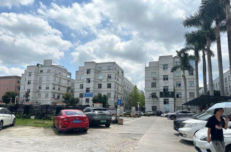 百鸽笼地铁站附近村委厂房1000平有红本使用率高可分租