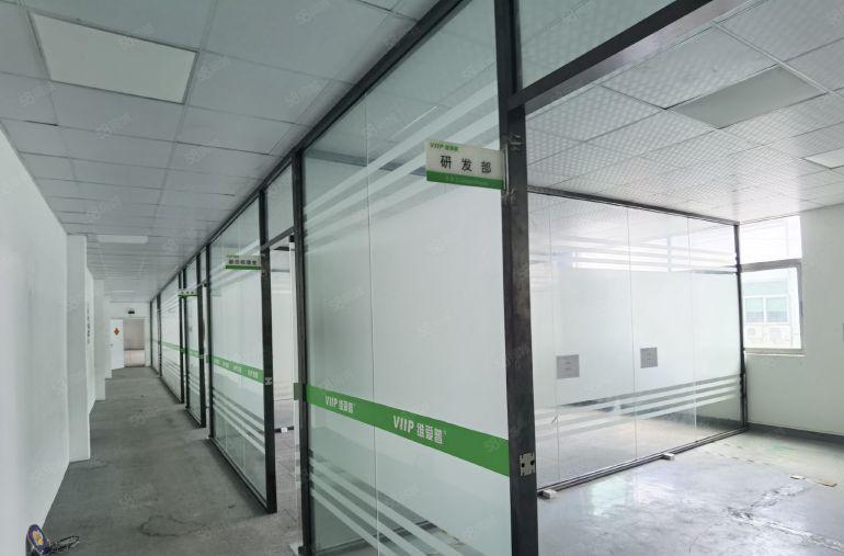 布吉原房东独栋厂房出租1500平方，零公摊可分租一楼层高6米