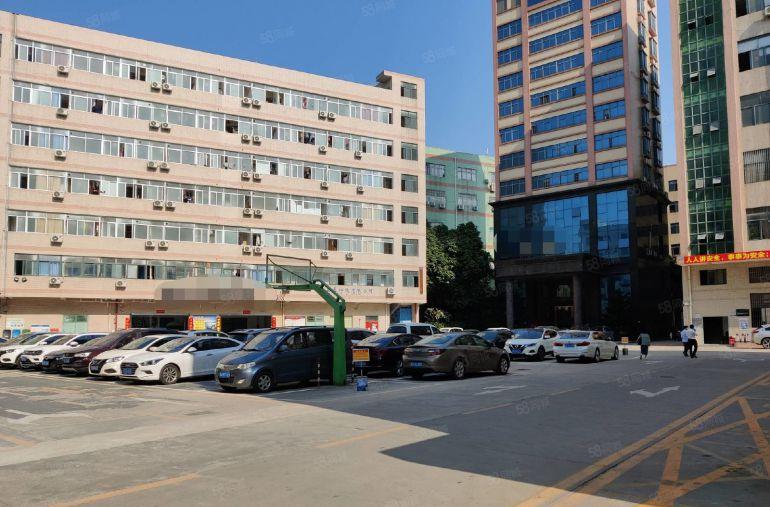 布吉李朗一楼厂房仓库2000平出租，层高6米带现成办公室