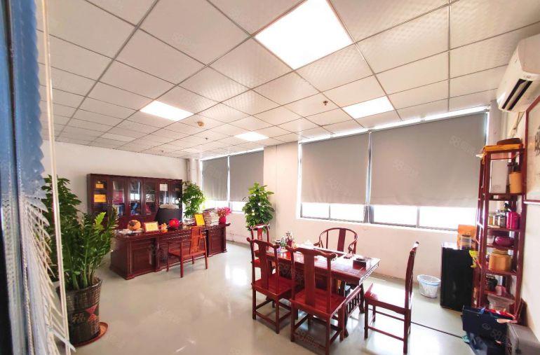 布吉上李朗地铁口1000平使用率超高红本厂房仓库出租可办环评