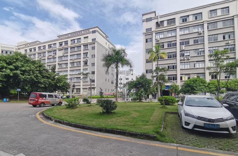 布吉李朗高速路口大型园区厂房仓库出租300平起分租空地大环评