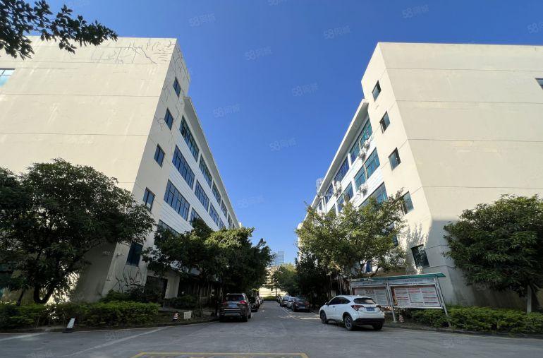 布吉李朗业主花园式工业园独栋厂房一楼580平分租形象好空地大