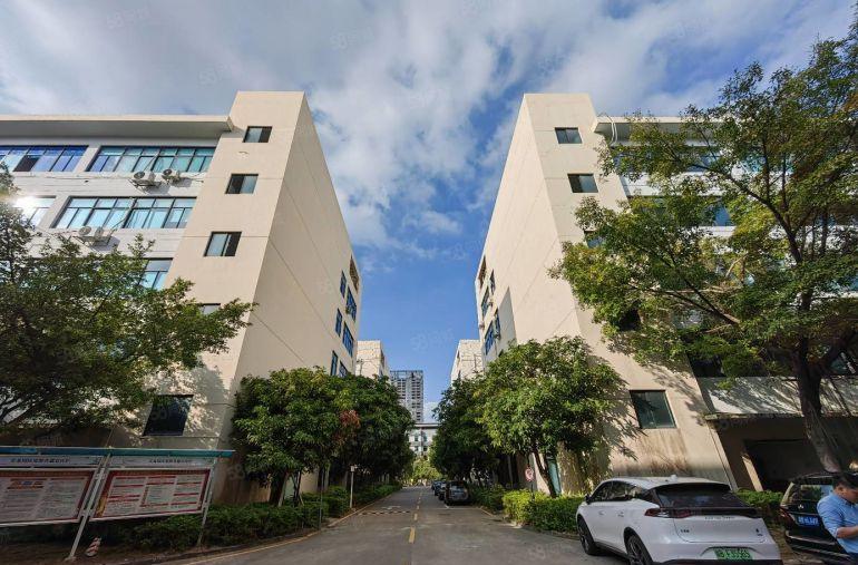 免租三个月布吉上李郎地铁站原房东楼上2000平精装修厂房出租