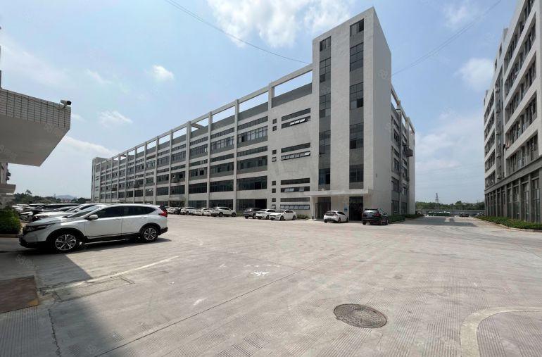 深圳布吉原房东楼上2600平出租，水电到位