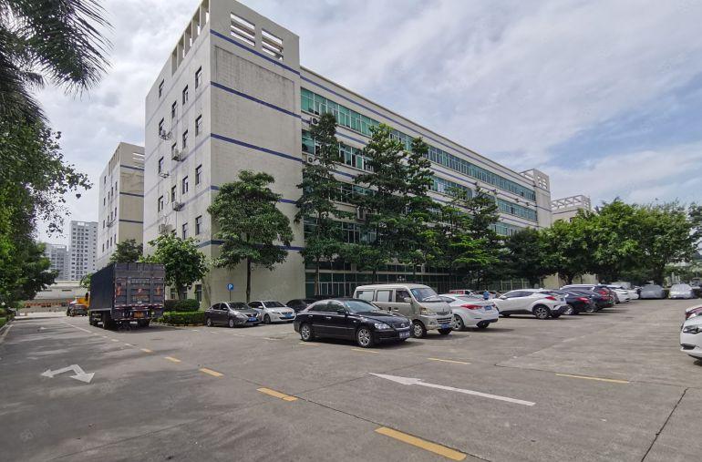 布吉李郎10号线地铁口4200平标准厂房仓库出租