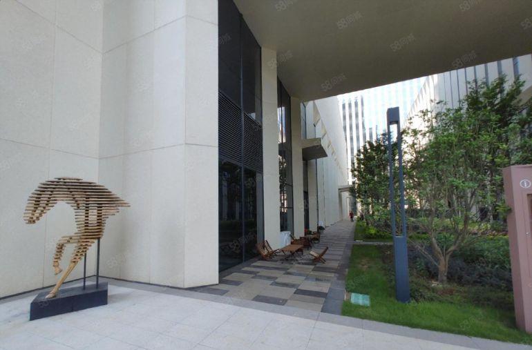 大芬地铁口花园式一楼1200平厂房仓库出租，可申请补贴