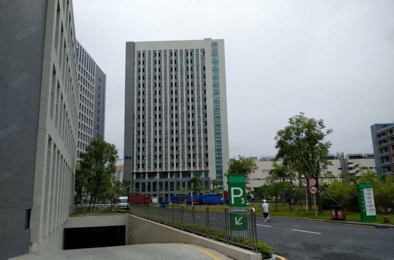 李朗石芽岭地铁站附近原房东大型科技园500平精装办公厂房出租