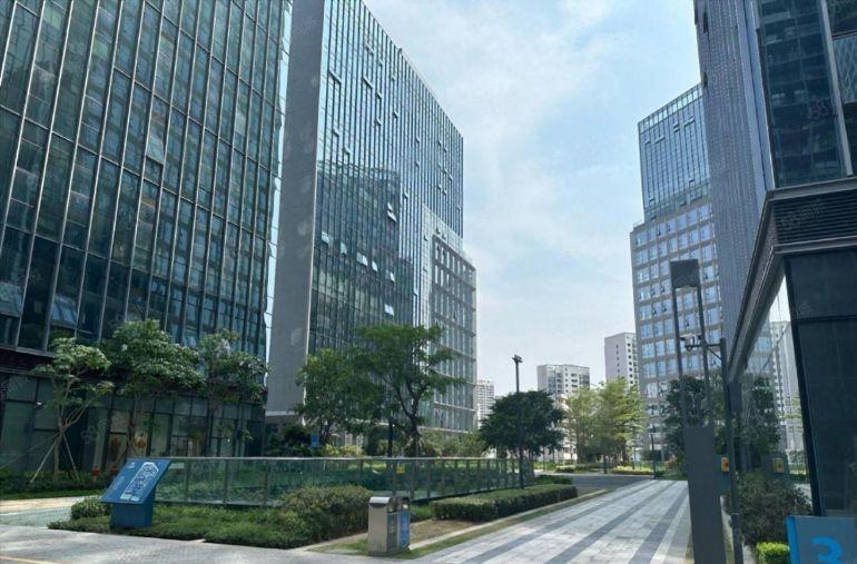 深圳布吉石芽岭地铁800平科技园全新红本厂房出租，可分租