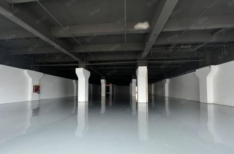 布吉地铁口带卸货平台一楼红本厂房1700平方出租