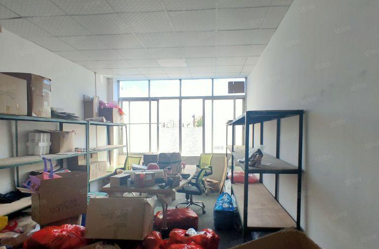 布吉丹竹头地铁站新出三楼800平厂房仓库出租报价19元可分租