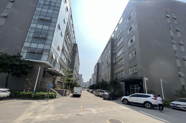 200平方起分，布吉地铁口原房东带红本精装修仓库厂房出租