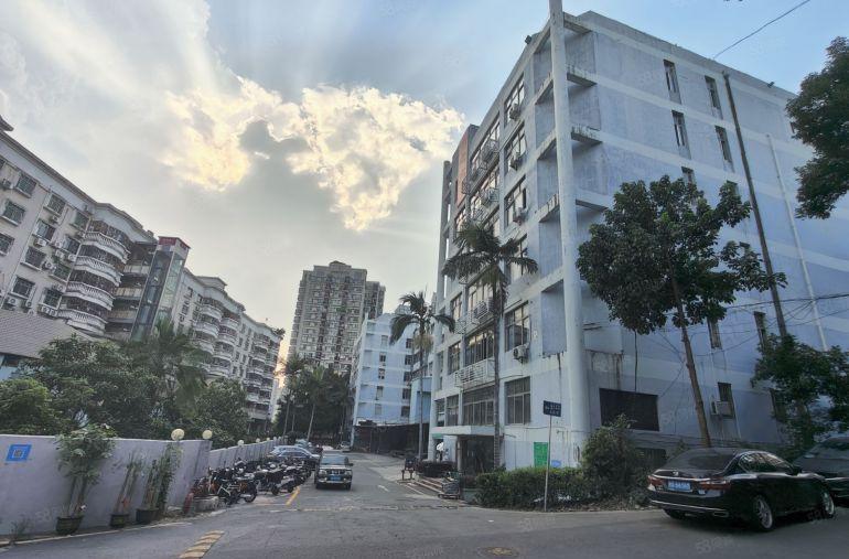 布吉大芬厂房地铁口200平方起可分割15元丨配宿舍