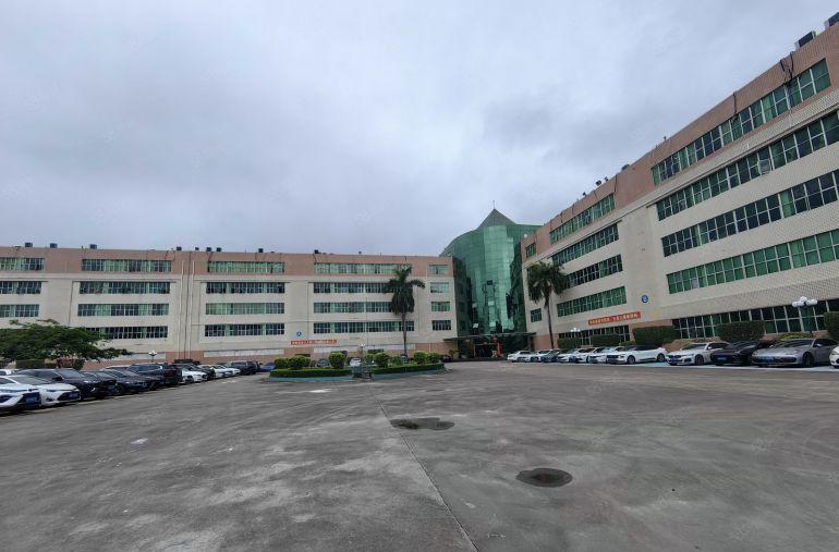 特价19.9布吉甘坑地铁口原房东花园式厂房出租3000平方。