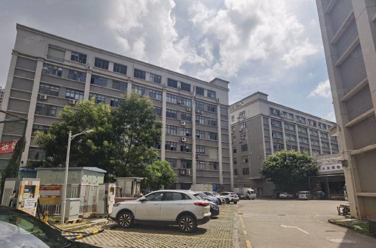 布吉凉帽山地铁口！新出花园式厂房整层1300平 办公仓库