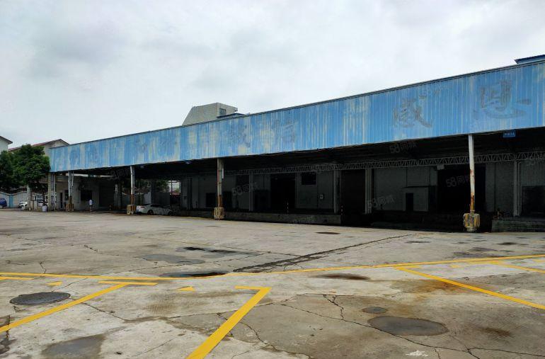 布吉丹竹头地铁站附近3000平物流仓库出租 大小分租空地大