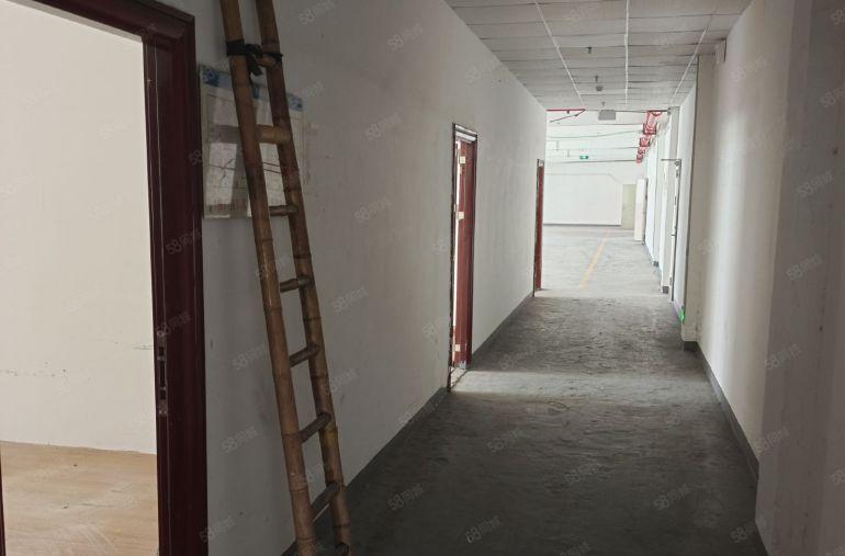 布吉百鸽笼地铁口厂房出租