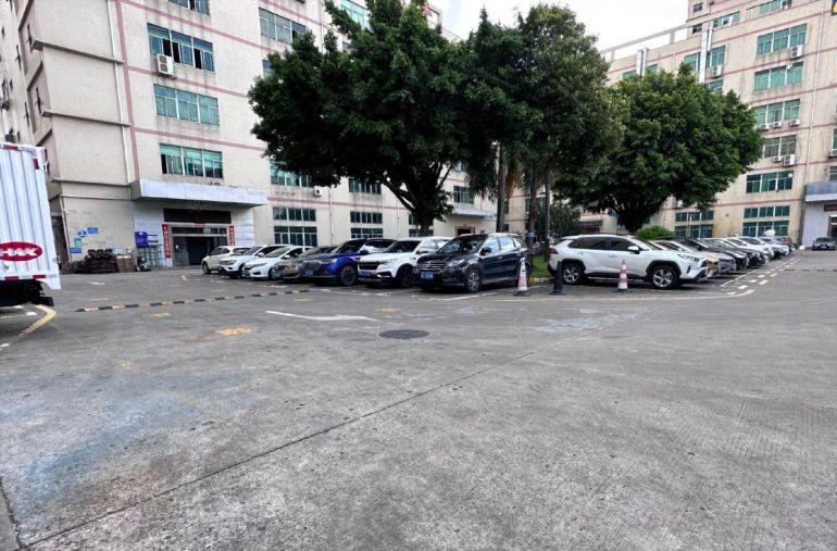 特价30元！公明上村独院厂房一楼2100平，使用率高