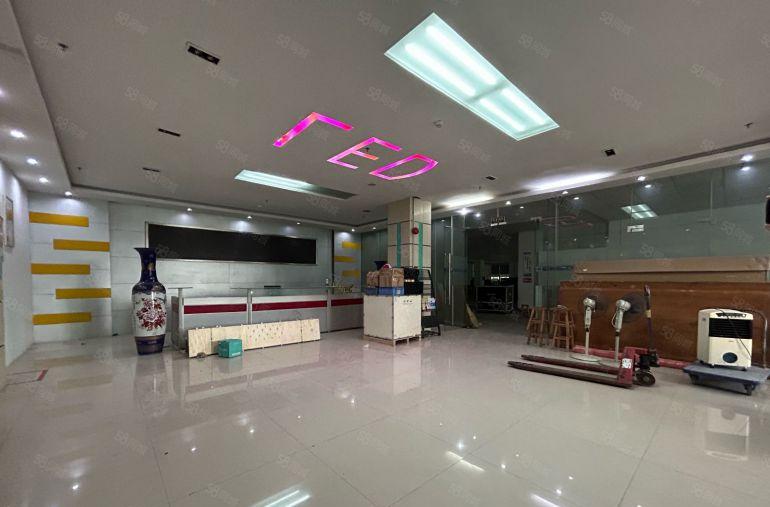 光明长圳高速口原房东楼上1600平精装修厂房出租