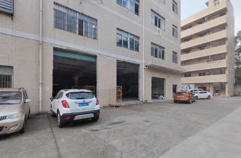 深圳光明原业主独门独院标准厂房5000平方出租带精装修办公室