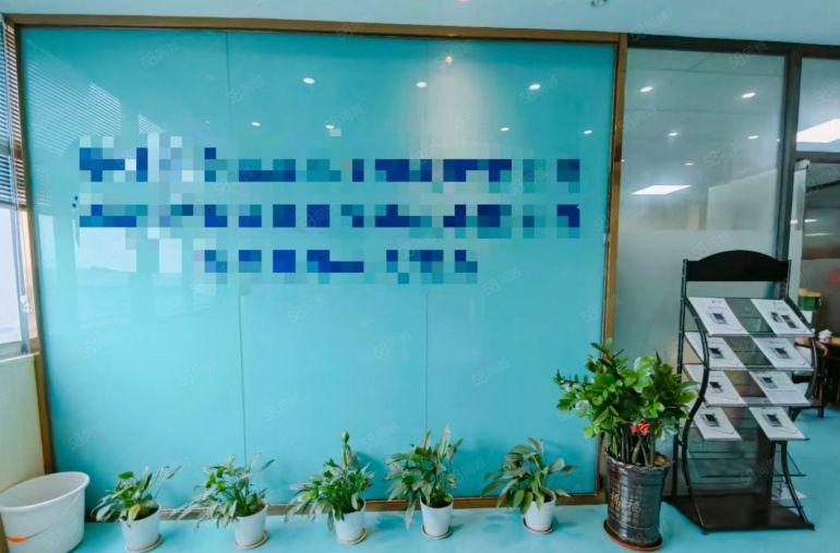 公明蒋石原贴片厂出租1100平精装修，现成吊机口3吨货梯