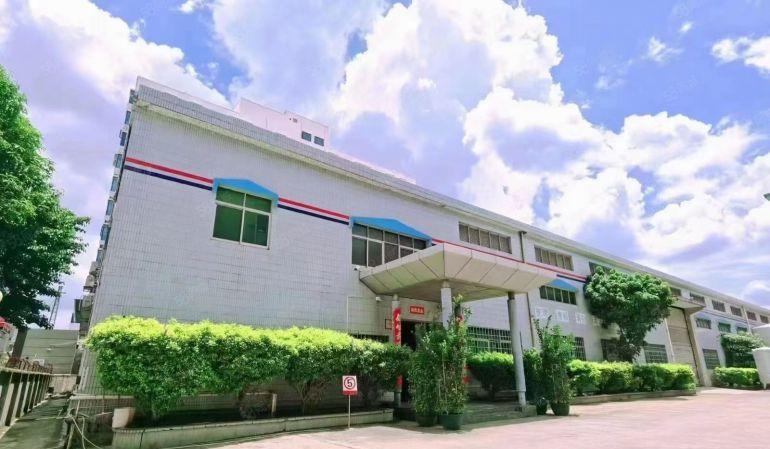 层高9米钢构30000平位于光明龙大高速口，出门国道旁边地铁