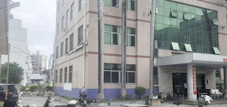 光明独院钢构厂房11000平配套独栋办公楼宿舍，宿舍可改厂房