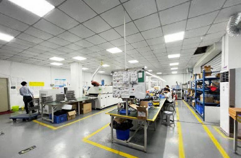 光明上村工业区原房东楼上500平厂房出租现成精装修可拎包入驻