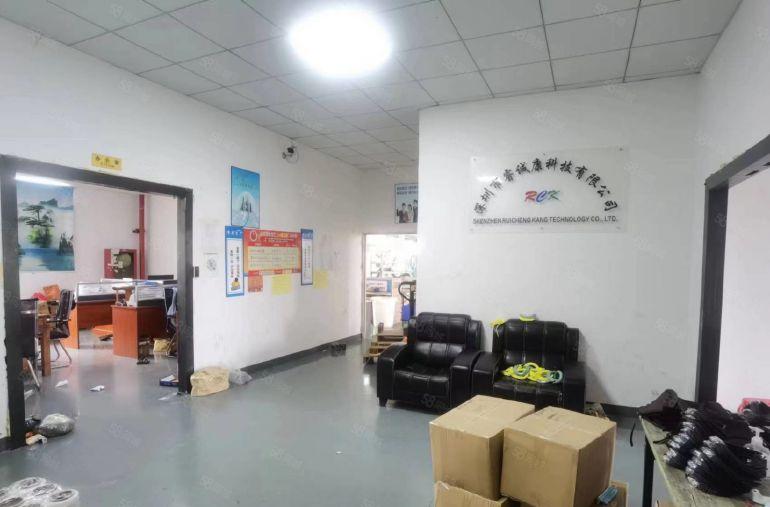 公明李松朗原蓝牙耳机厂房出租（1000平带电池仓，无转让费）