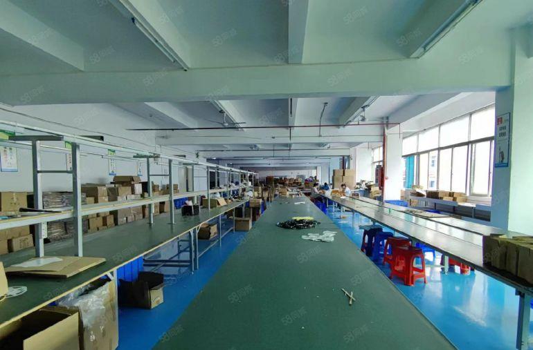 光明公明原光电厂出租（3676平可分900起，车间干净明亮）