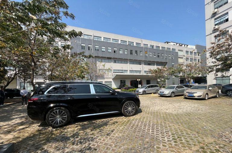 南光高速出口原房东红本园区楼上精装整层1500平，可分租