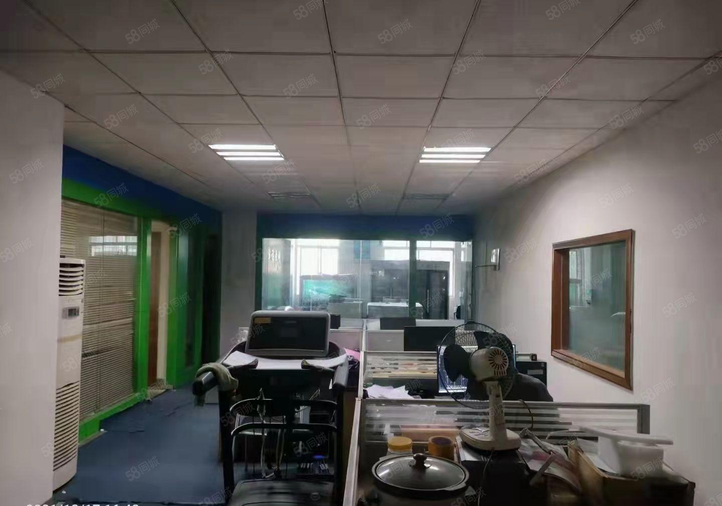 公明靠石岩（楼上800平带装修厂房出租，层高4.5米）好招工