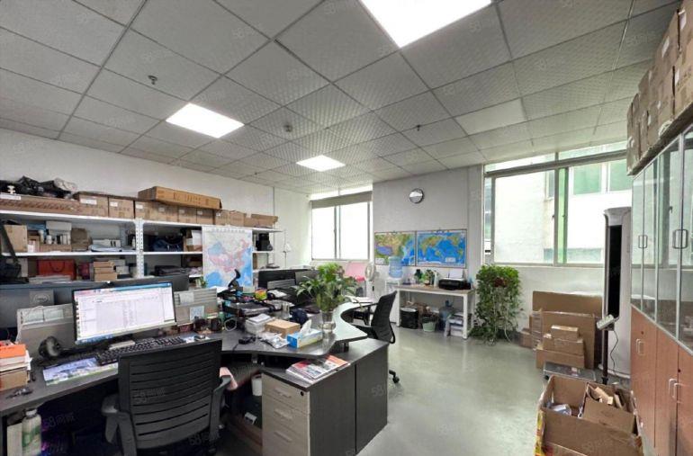 光明本地佬楼上厂房600平精装整层，大型园区，好招工