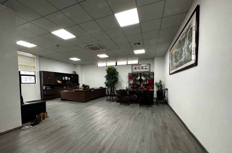 精装修！光明园区楼上整层厂房出租1600平，尾盘特价出租！