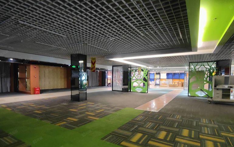 公明楼上新出带装修厂房，适合展厅 棋牌室  卖场