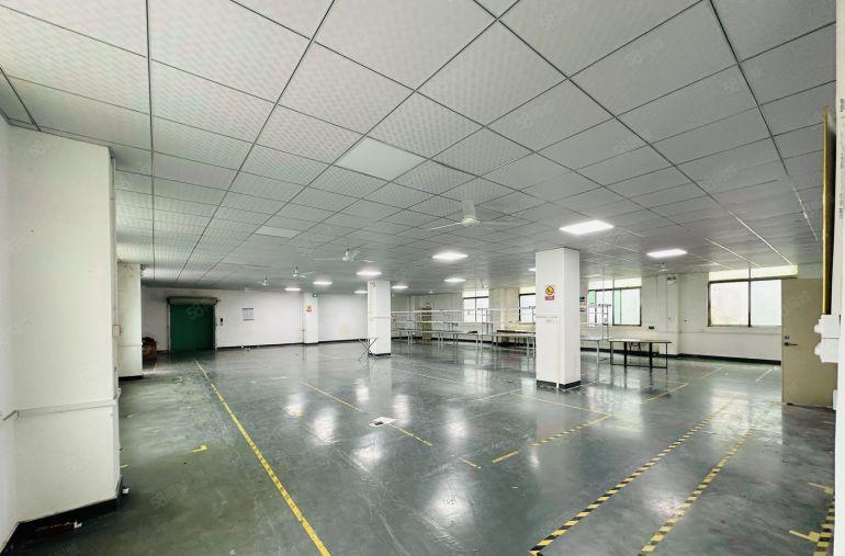 长圳地铁站原房东红本厂房整层800平出租现成装修拎包生产