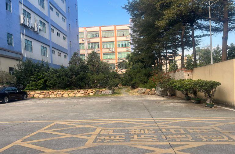 光明村委独栋 1 到 5 层 14000 平可以分租