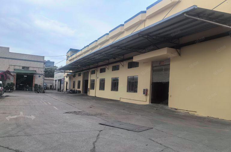 光明高速口独栋5600平可分租空地大出门主干道一楼可挂行车。