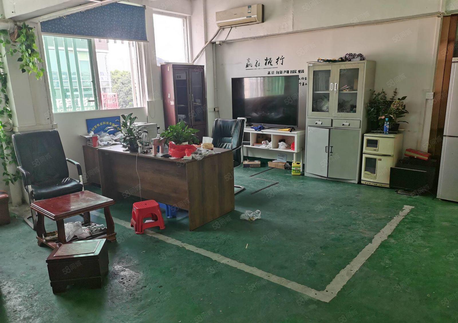 公明主干道村委1300平低价仓库厂房出租