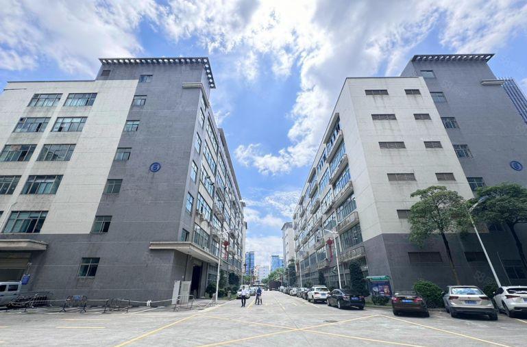 光明地铁口厂房出租200平起可分租精装修办公室一楼仓库出租