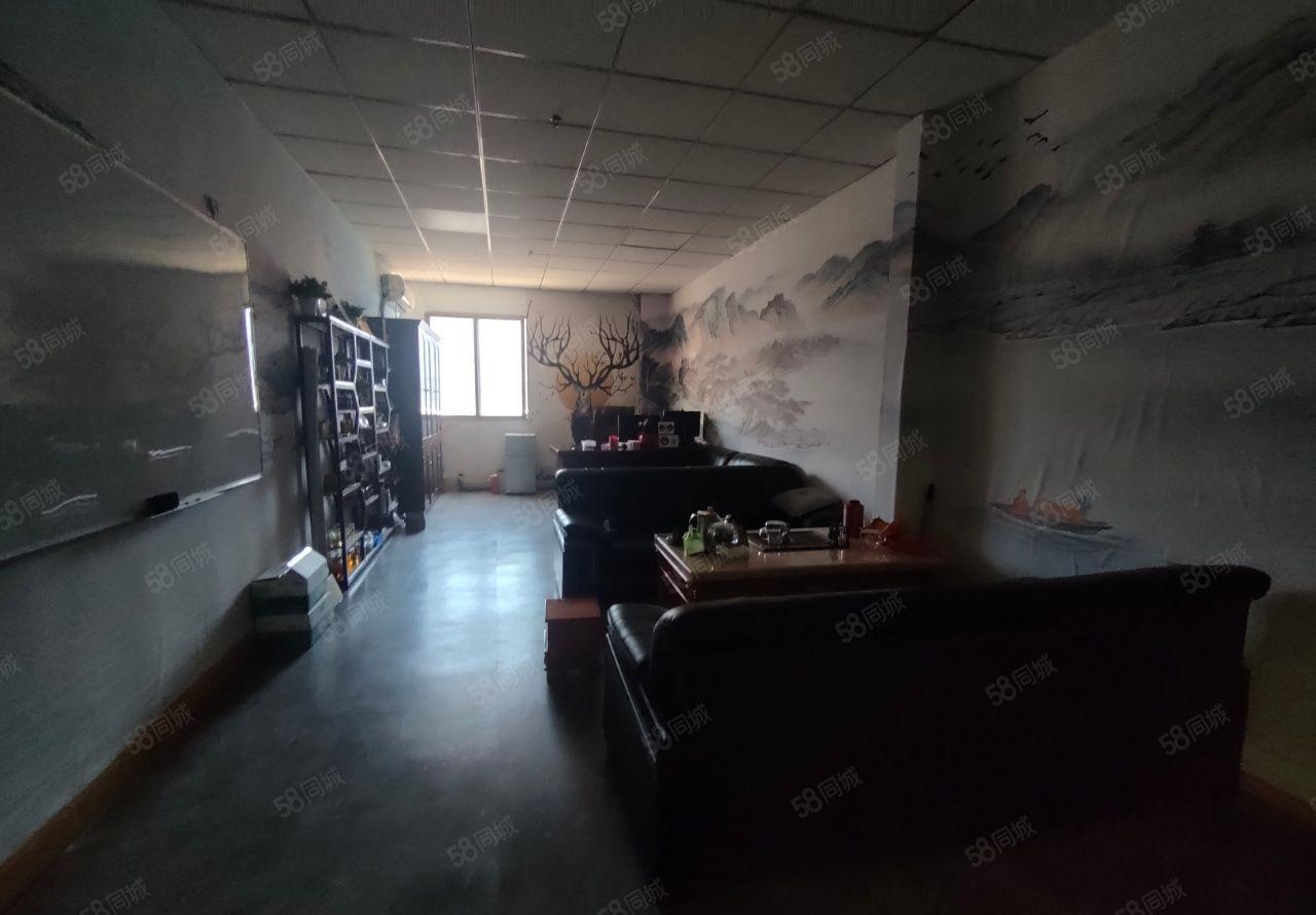 楼村大型工业园新出精装修厂房700平带无尘车间