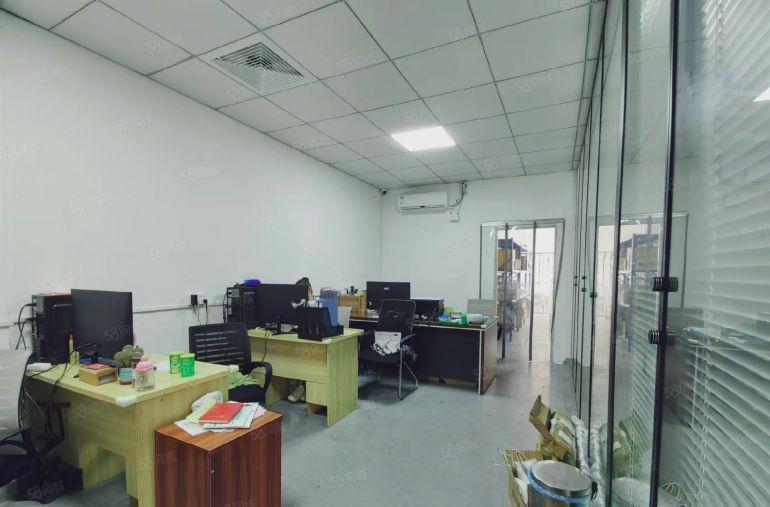 公明李松朗钢构出租1350平带精装办公室，中间无柱使用率高