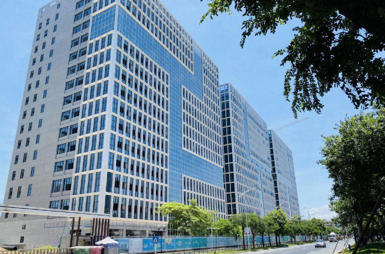 近地铁站光明原房东红本工业厂房20000平分租1000平起